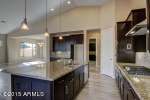 548 E Belmont Ave, Phoenix, AZ 85020 photo 8