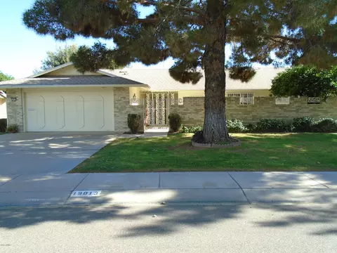 19013 N Signal Butte Cir, Sun City, AZ 85373