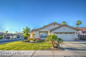 220 E Betsy Ct, Gilbert, AZ 85296 photo 4