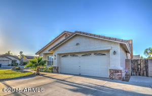 220 E Betsy Ct, Gilbert, AZ 85296 photo 2