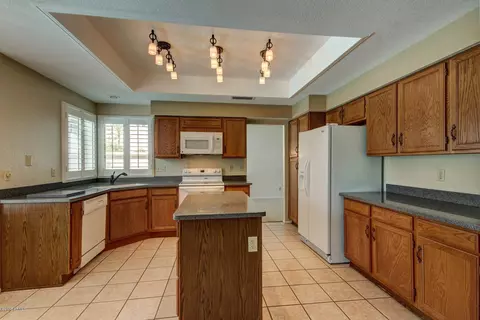 2101 E New Bedford Dr, Gilbert, AZ 85234 photo 13
