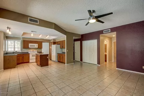 2101 E New Bedford Dr, Gilbert, AZ 85234 photo 10
