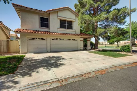 2101 E New Bedford Dr, Gilbert, AZ 85234 photo 3
