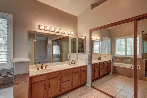 2101 E New Bedford Dr, Gilbert, AZ 85234 photo 35