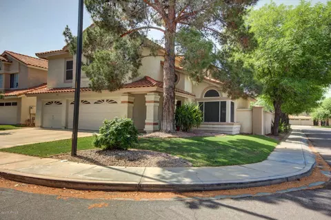 2101 E New Bedford Dr, Gilbert, AZ 85234 photo 1