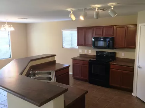 2329 E Cochise Ave, Apache Junction, AZ 85119 photo 2