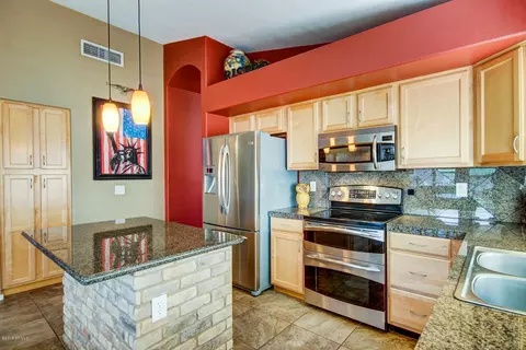 4729 E Jaeger Rd, Phoenix, AZ 85050 photo 2