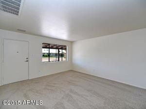 830 E Seldon Ln, Phoenix, AZ 85020 photo 4