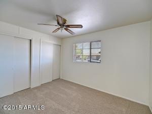 830 E Seldon Ln, Phoenix, AZ 85020 photo 9