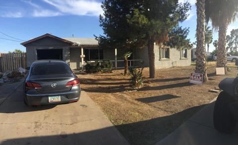 3907 W Earll Dr, Phoenix, AZ 85019 photo 1
