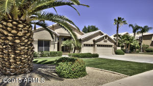 2070 E Amber Ln, Gilbert, AZ 85296 photo 3