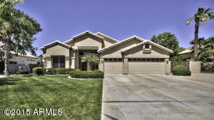 2070 E Amber Ln, Gilbert, AZ 85296 photo 2