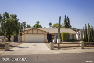2549 E Becker Ln, Phoenix, AZ 85028 photo 4