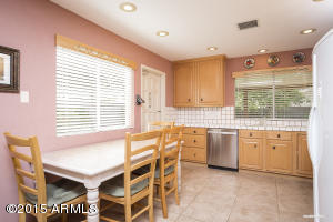 2549 E Becker Ln, Phoenix, AZ 85028 photo 8
