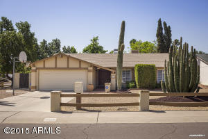 2549 E Becker Ln, Phoenix, AZ 85028 photo 5