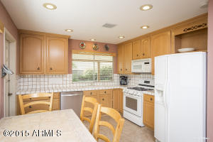2549 E Becker Ln, Phoenix, AZ 85028 photo 9