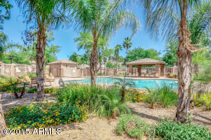 4051 E Windsor Dr, Gilbert, AZ 85296 photo 2