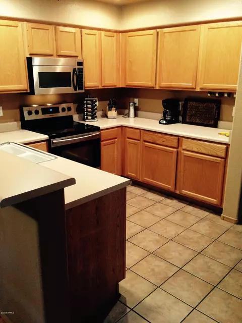 925 E Windsor Dr, Gilbert, AZ 85296 photo 3