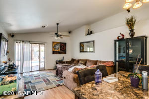 1734 E Amber Ln, Gilbert, AZ 85296 photo 3