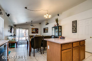 1734 E Amber Ln, Gilbert, AZ 85296 photo 4
