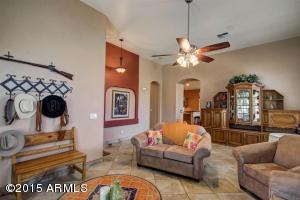 335 E Liberty Ln, Gilbert, AZ 85296 photo 6
