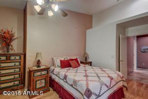 335 E Liberty Ln, Gilbert, AZ 85296 photo 23