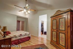 335 E Liberty Ln, Gilbert, AZ 85296 photo 22