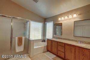 335 E Liberty Ln, Gilbert, AZ 85296 photo 24