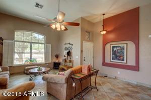 335 E Liberty Ln, Gilbert, AZ 85296 photo 4