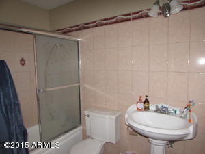 3643 W Echo Ln, Phoenix, AZ 85051 photo 7
