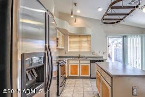 4736 E Desert Wind Dr, Phoenix, AZ 85044 photo 9