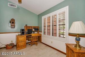 627 E Desert Ln, Gilbert, AZ 85234 photo 18
