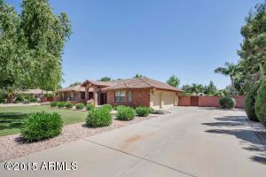 627 E Desert Ln, Gilbert, AZ 85234 photo 35