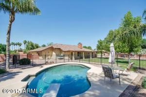 627 E Desert Ln, Gilbert, AZ 85234 photo 24