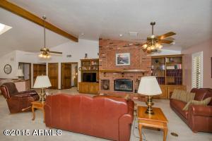627 E Desert Ln, Gilbert, AZ 85234 photo 6