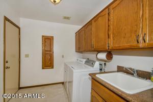 627 E Desert Ln, Gilbert, AZ 85234 photo 23