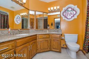 627 E Desert Ln, Gilbert, AZ 85234 photo 16
