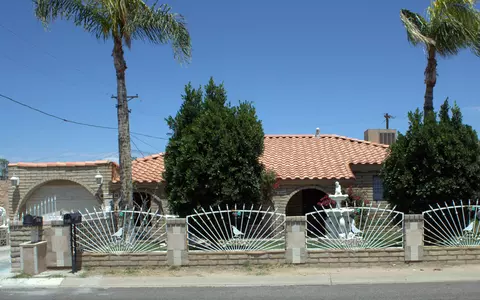 1714 E Pecan Rd, Phoenix, AZ 85040 photo 1