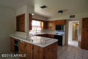 33 E Lawrence Rd, Phoenix, AZ 85012 photo 2