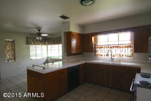 33 E Lawrence Rd, Phoenix, AZ 85012 photo 3