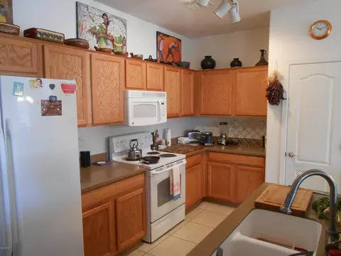 4349 E Morrow Dr, Phoenix, AZ 85050 photo 9