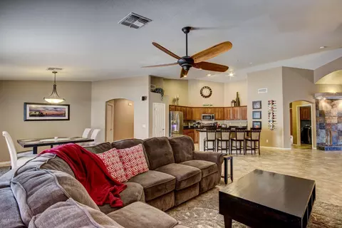 6083 N 83rd Dr, Glendale, AZ 85305 photo 16
