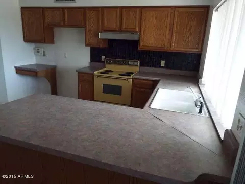 3022 N 57th Dr, Phoenix, AZ 85031 photo 8