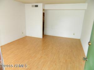 32 Erie Dr, Tempe, AZ 85282 photo 4
