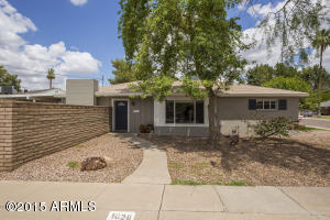 1028 E Cavalier Dr, Phoenix, AZ 85014 photo 2