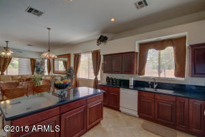 2110 S Boulder Ct, Gilbert, AZ 85295 photo 9