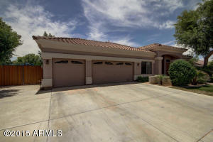 2110 S Boulder Ct, Gilbert, AZ 85295 photo 1
