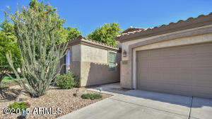 4114 E Carob Dr, Gilbert, AZ 85298 photo 4