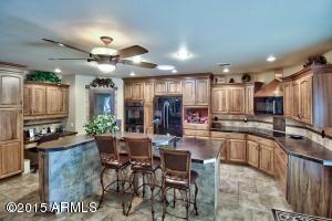 1202 E Tremaine Ave, Gilbert, AZ 85234 photo 4