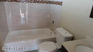 817 E Desert Dr S, Phoenix, AZ 85042 photo 9